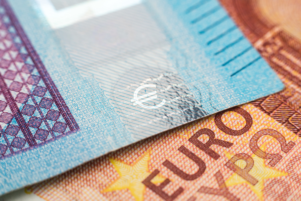 Magyarország 20 éve az EU-ban: hogyan változott a forint árfolyama?